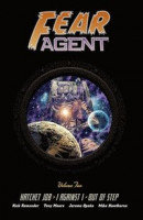 Fear Agent Deluxe Volume 2 -- Bok 9781534326613