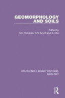 Geomorphology and Soils -- Bok 9780367335946
