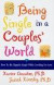 Being Single in a Couple's World -- Bok 9780684852355